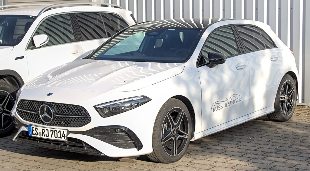 Mercedes-Benz A 200 Kompaktlimousine Progressive – Bild 1