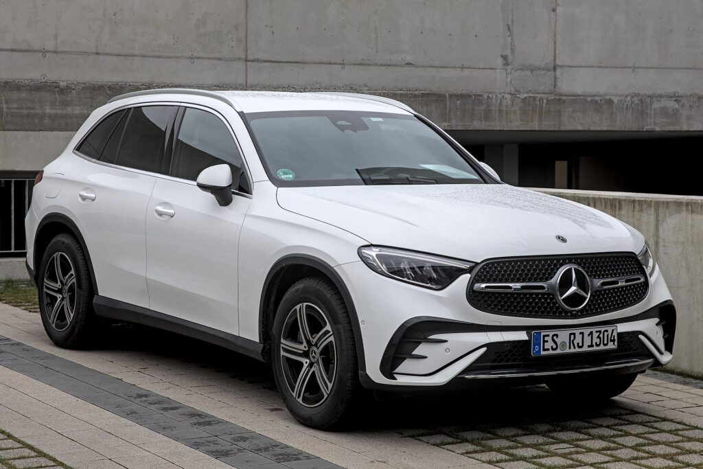 Mercedes-Benz GLC 300 e 4MATIC AMG Line – Bild 1